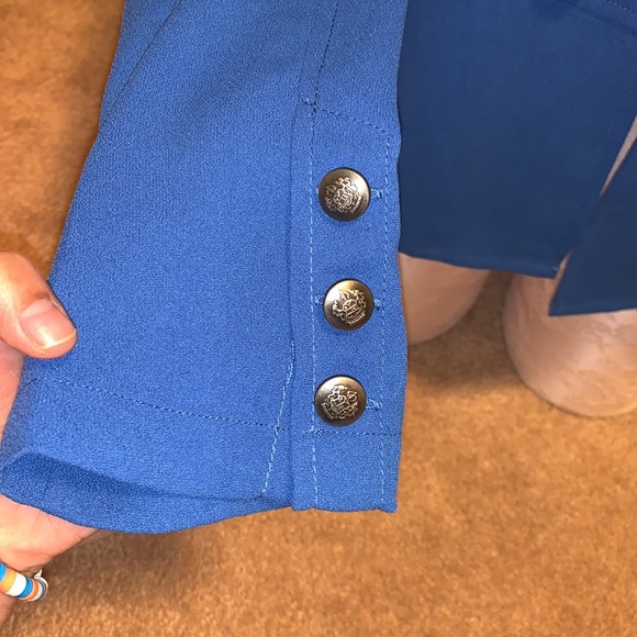 Beautiful never worn blue blazer - Picture 2 of 4